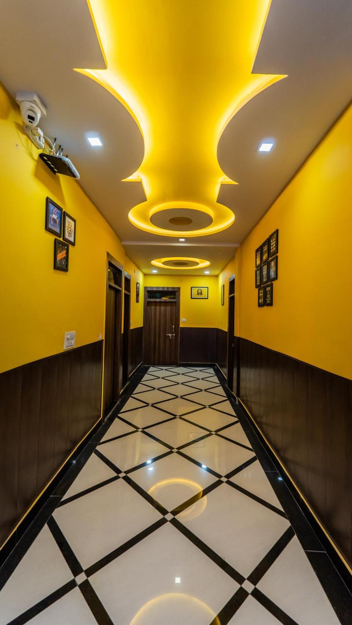 Big Brother Hostel Hotel Agra  Exterior photo
