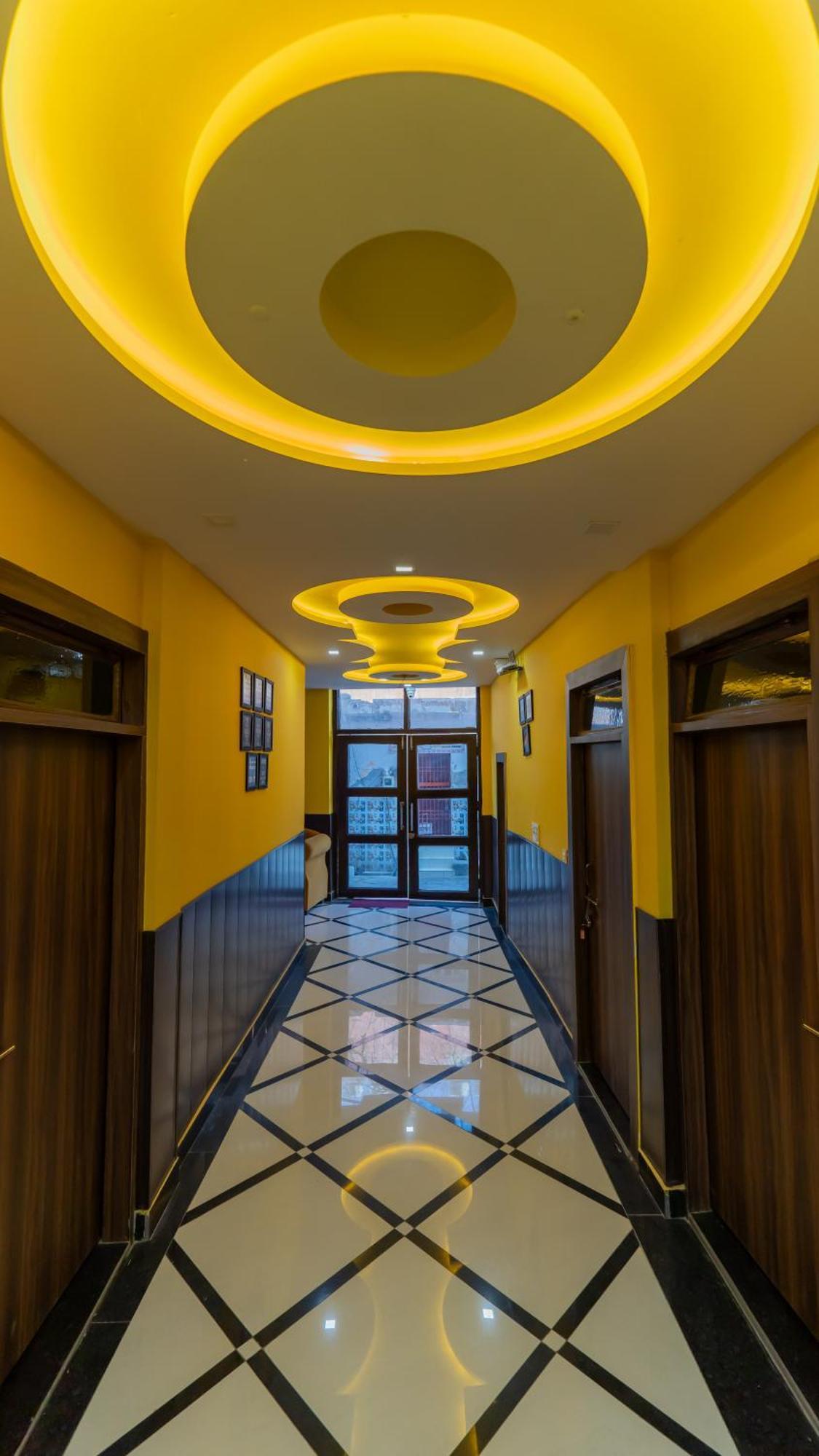 Big Brother Hostel Hotel Agra  Exterior photo